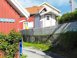 9 Person Holiday Home in Fiskebackskil