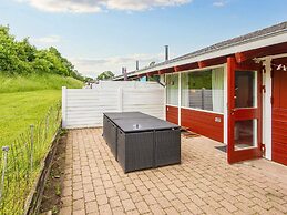 5 Person Holiday Home in Aabenraa-by Traum