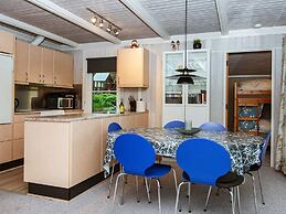 6 Person Holiday Home in Ebeltoft-by Traum