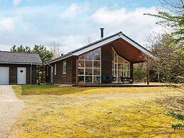 6 Person Holiday Home in Logstor