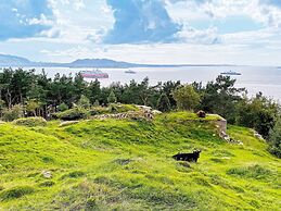 4 Person Holiday Home in Reksteren-by Traum