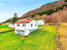 6 Person Holiday Home in Averoy