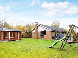 6 Person Holiday Home in Hemmet