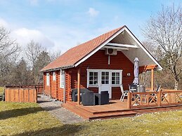 6 Person Holiday Home in Hovborg