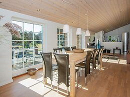 6 Person Holiday Home in Ulfborg