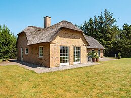 6 Person Holiday Home in Ulfborg