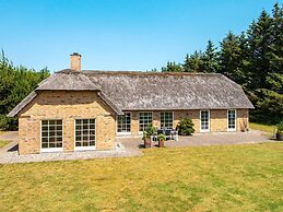 6 Person Holiday Home in Ulfborg