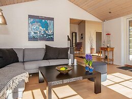 6 Person Holiday Home in Ulfborg