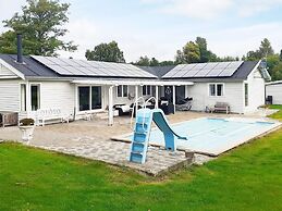 10 Person Holiday Home in Rodvig Stevns-by Traum