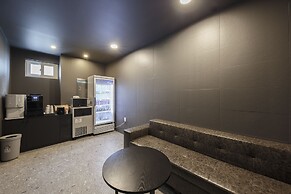 Wall Hotel Cheonan Cheongsu