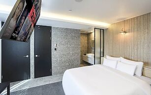 Wall Hotel Cheonan Cheongsu