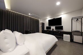 Wall Hotel Cheonan Cheongsu