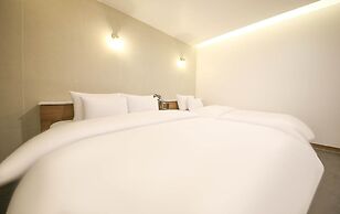 Wall Hotel Cheonan Cheongsu