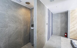 Wall Hotel Cheonan Cheongsu