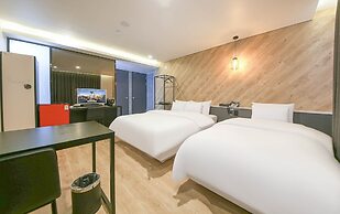 Wall Hotel Cheonan Cheongsu