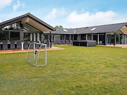 22 Person Holiday Home in Vaeggerlose