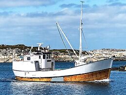 6 Person Holiday Home in Kverva