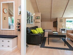 8 Person Holiday Home in Ebeltoft-by Traum