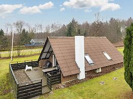 6 Person Holiday Home in Toftlund