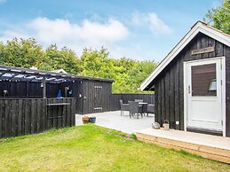 6 Person Holiday Home in Toftlund