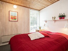 6 Person Holiday Home in Blavand