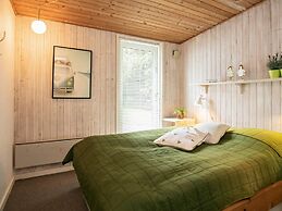 6 Person Holiday Home in Blavand