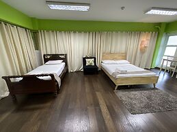 H plus Hotel powered by Cocotel