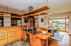 Spacious Private Villa With Pool in Sile