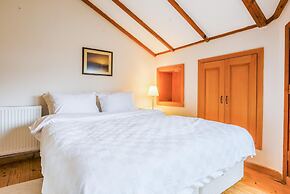 Spacious Private Villa With Pool in Sile