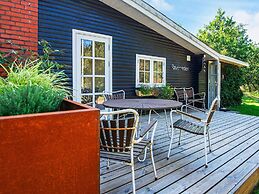 6 Person Holiday Home in Grenaa