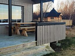 6 Person Holiday Home in Bindalseidet