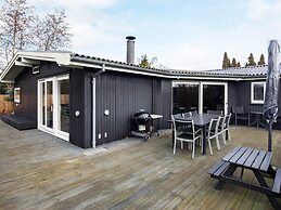 10 Person Holiday Home in Vaeggerlose-by Traum