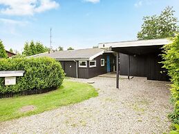 10 Person Holiday Home in Vaeggerlose-by Traum