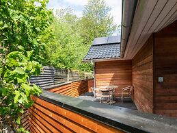 Enchanting Cottage With Whirlpool-by Traum