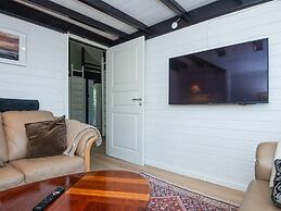 Enchanting Cottage With Whirlpool-by Traum