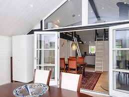 Enchanting Cottage With Whirlpool-by Traum