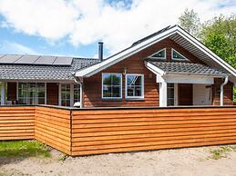 Enchanting Cottage With Whirlpool-by Traum