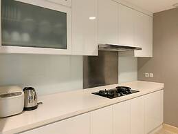 Spacious And Comfy 3Br Gandaria Heights Apartment