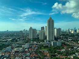 Spacious And Comfy 3Br Gandaria Heights Apartment