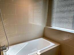 Spacious And Comfy 3Br Gandaria Heights Apartment