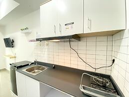 Comfy And Simply Look Studio Room Sayana Bekasi Apartment