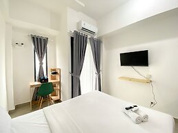 Comfy And Simply Look Studio Room Sayana Bekasi Apartment