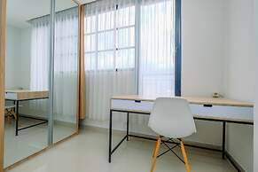 Minimalist Studio Room At Evenciio Margonda Apartment