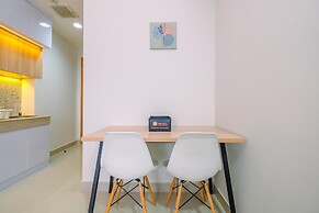 Minimalist Studio Room At Evenciio Margonda Apartment