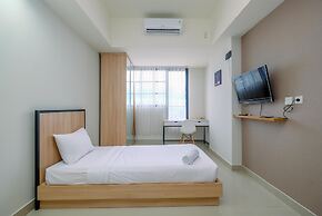 Minimalist Studio Room At Evenciio Margonda Apartment