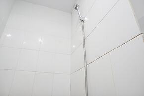 Cozy And Well Designed 2Br At Green Pramuka City Apartment