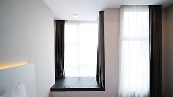 Nice And Comfy Studio At Supermall Mansion Apartment