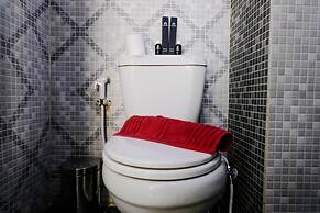 Homey And Cozy 2Br At Jarrdin Cihampelas Apartment