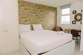 Classic Studio Apartment At 8Th Floor Tuscany Residences