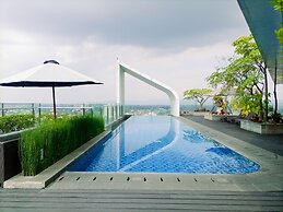 Cozy Studio Room At Uttara The Icon Apartment